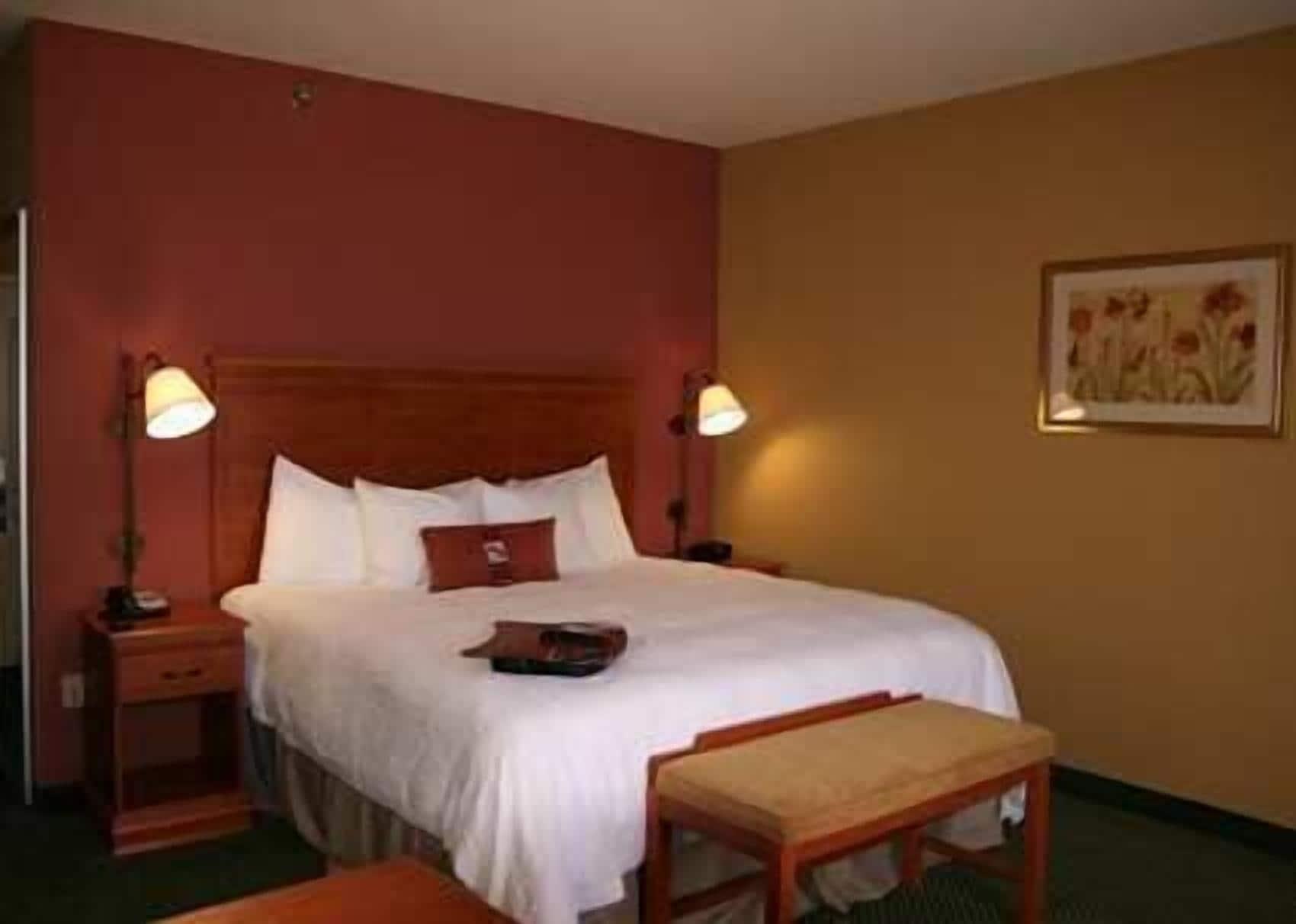 Hampton Inn Garden City Extérieur photo