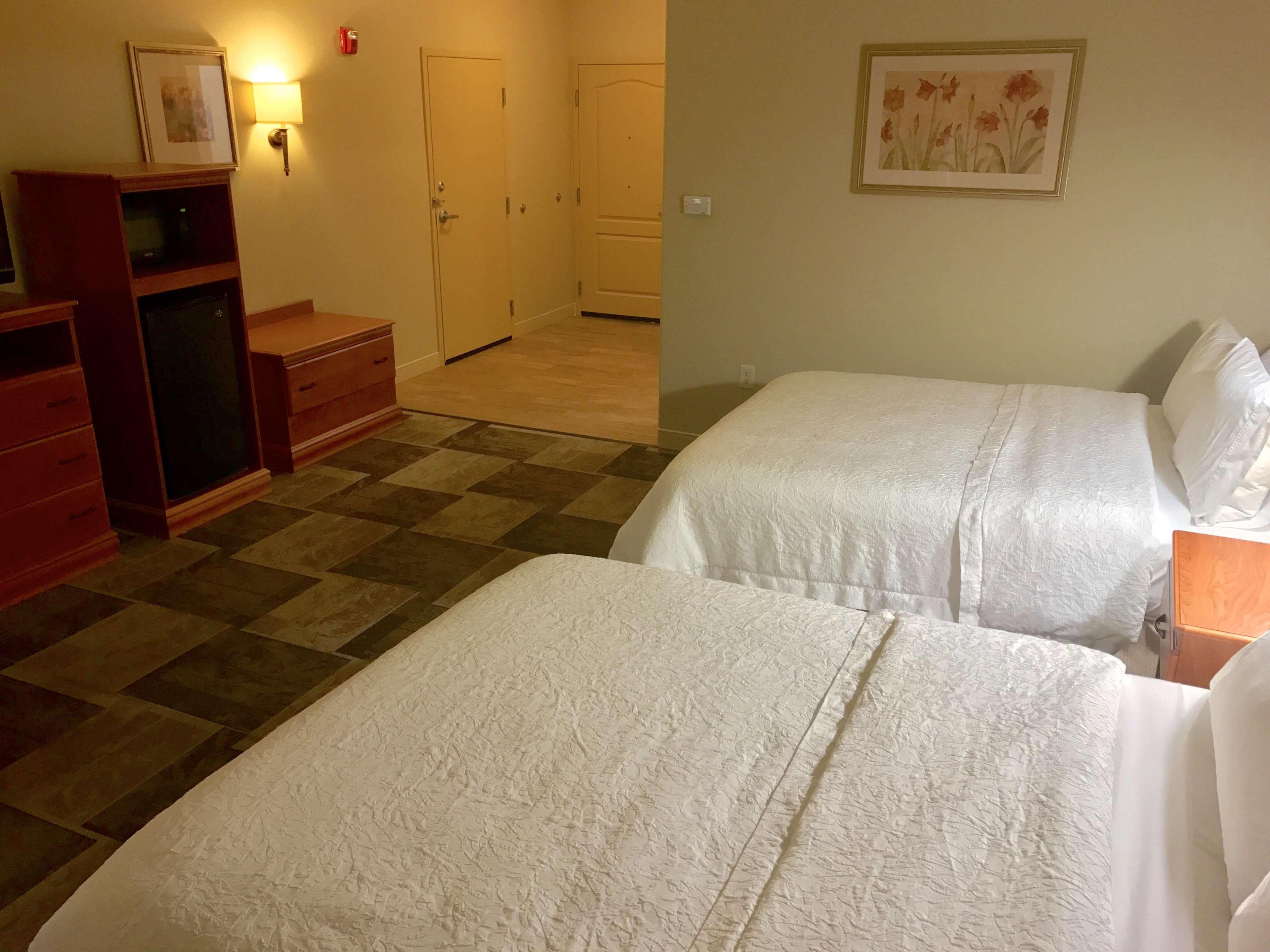 Hampton Inn Garden City Extérieur photo
