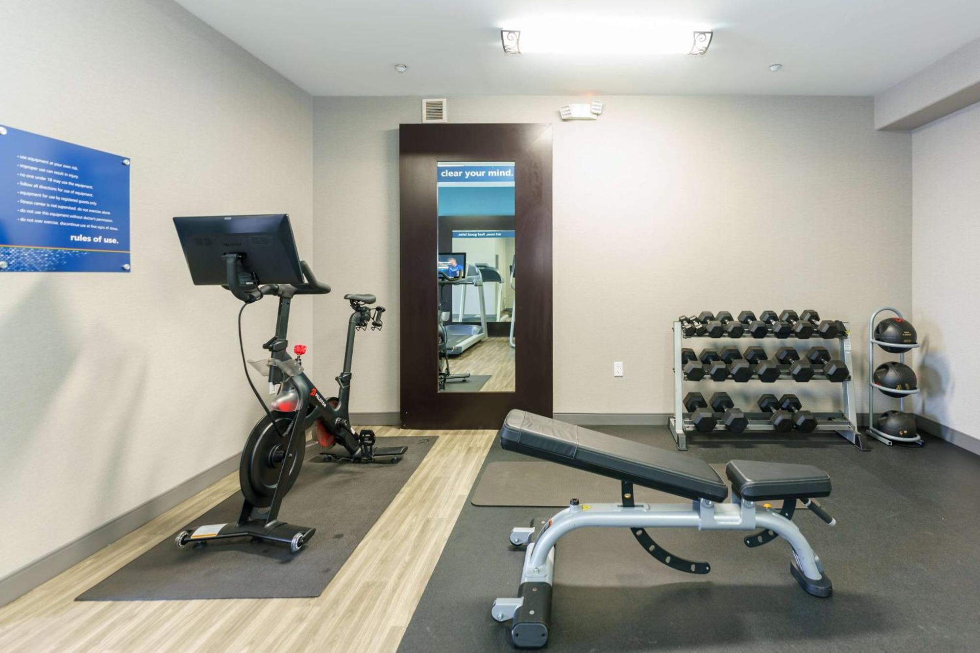 Hampton Inn Garden City Extérieur photo