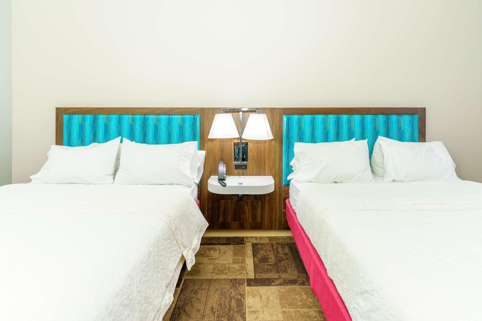 Hampton Inn Garden City Extérieur photo